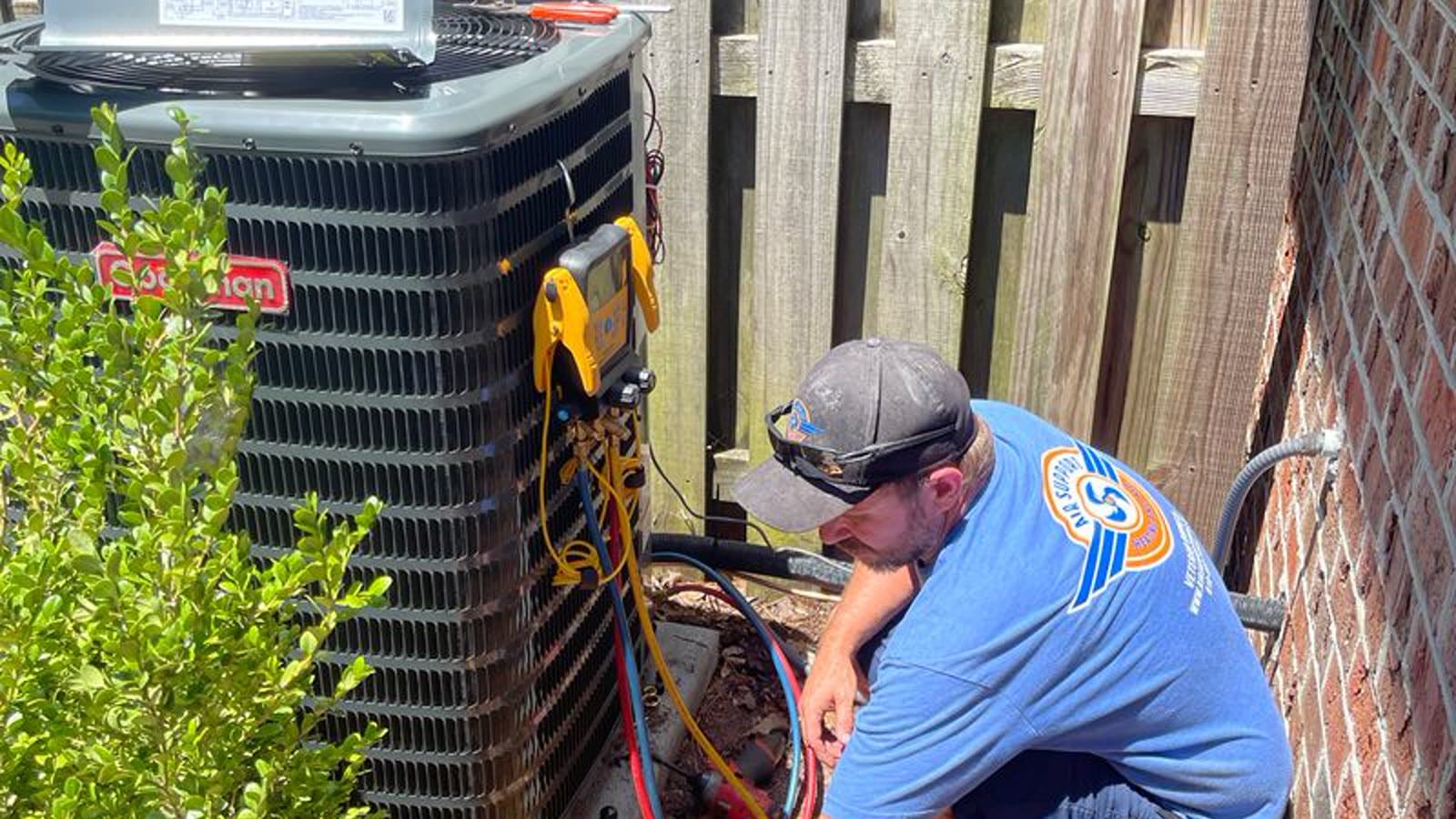 Air conditioning diagnostic work at a Mesa home